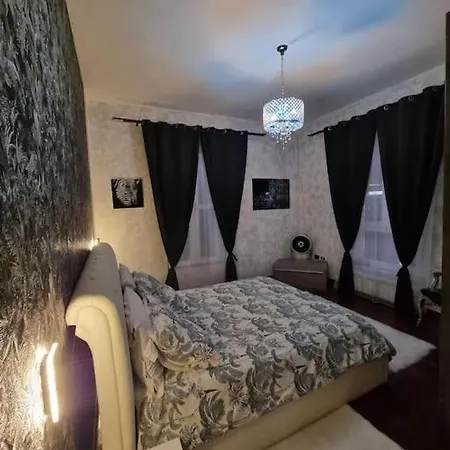 Casa Vacanze Domus Aaron Apartment